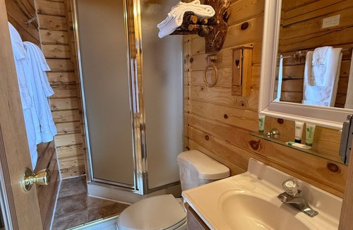 Healy Cabin | Earthsong Lodge