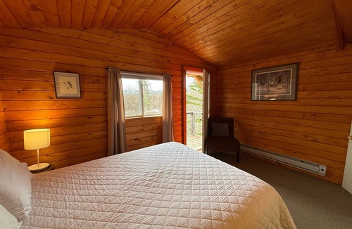 Healy Cabin | Earthsong Lodge