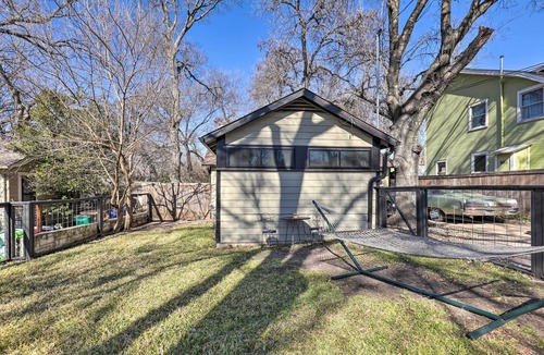 Hyde Park Cottage | Eclectic Austin Bungalow: Central Location!