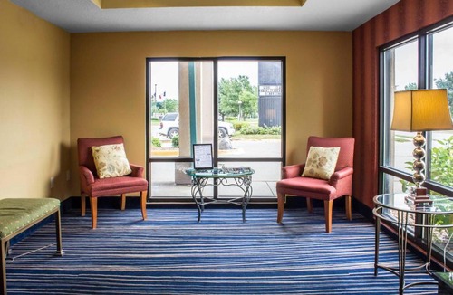 Ankeny Cabin | Econo Lodge Ankeny - Des Moines