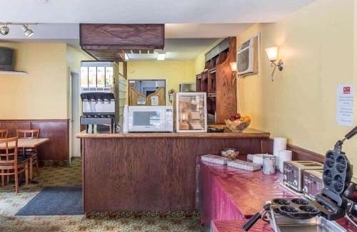 Downtown Ottawa Cabin | Econo Lodge Downtown