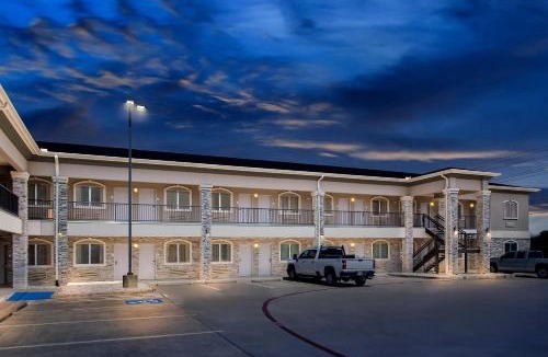 Bryan Cabin | Econo Lodge