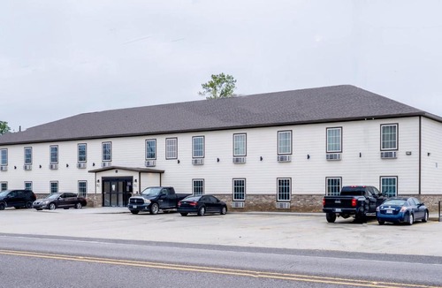Sulphur Hotel | Efficiency De Luxe Sulphur Near Lake Charles I 10