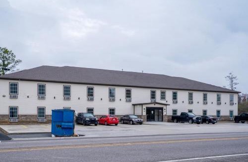 Sulphur Hotel | Efficiency De Luxe Sulphur Near Lake Charles I 10