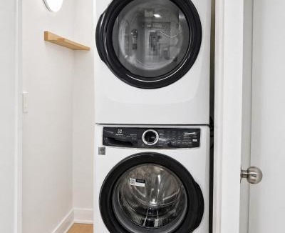 Richmond Hill Apartment | El Dorado