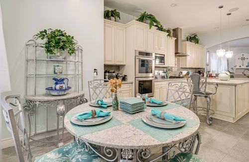 Spring House | Elegant Spring Home w/Full Kitchen & Pool