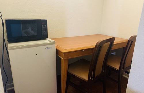 Oak Cliff Hotel | Embassy motel