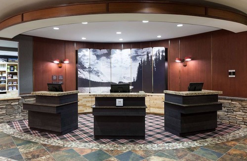 Midtown Anchorage Hotel | Embassy Suites Anchorage