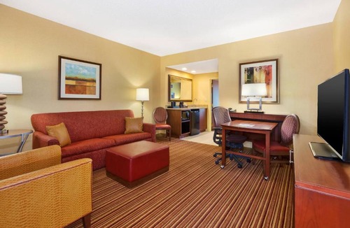 Norman Hotel | Embassy Suites by Hilton Norman Hotel & Conference Center