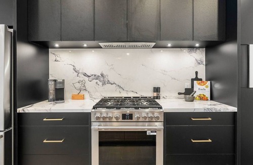 Killarney House | Ember House | Lux 2 Bed | Min to DT