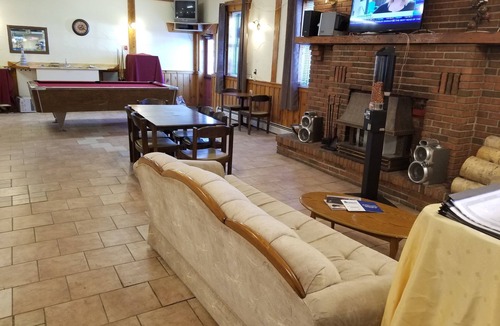 Timiskaming District Hotel | Englehart Inn