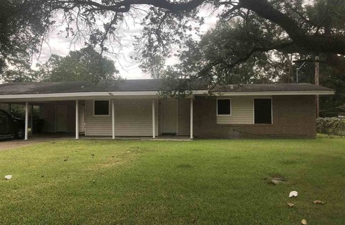 Beaumont House | Enjoy easy access to everything from this centrally located home.