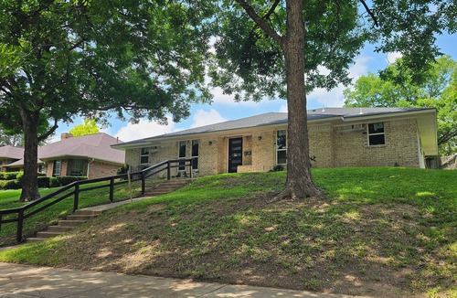 Buckner Terrace - Everglade Park House | Enough room for everyone & close to everything!