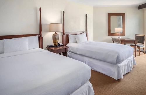 Hanamaulu Hotel | Ensuring a Very Comfortable & Memorable Stay! 2 Family-friendly Units, Pool