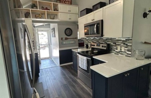 Manitou Beach-Devils Lake House | Entire Home with Lake Access - Cozy Cove at Manitou
