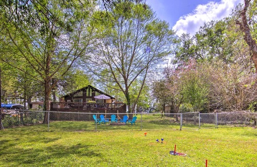 Berryville House | Entire Lakefront Getaway on Lake Palestine!
