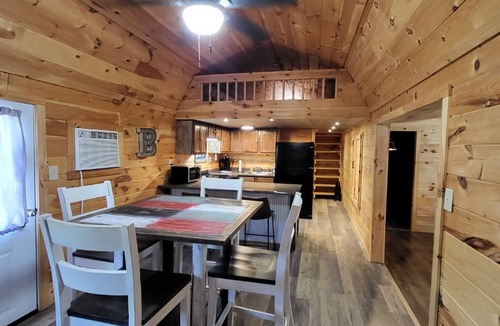 Mammoth Spring Cabin | EntirelyRested Spring River Cabin near Saddler Falls