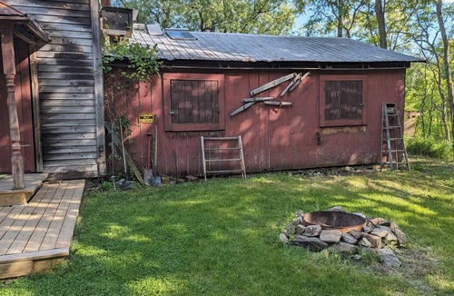 Stone Mills Cabin | Escape the Grid: Solar-Powered Cabin Retreat Under the Stars
