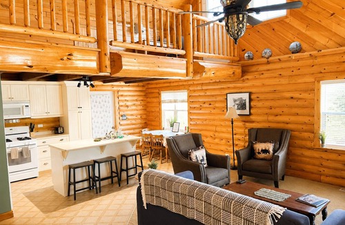 Tobermory Hotel | Escarpment Heights Motel