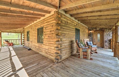 Berryville House | Eureka Springs Area Cabin w/Deck + 7 Acres!