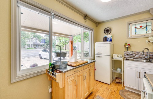 Eureka Springs Historic District House | Eureka Springs Rental - Walk to Downtown!