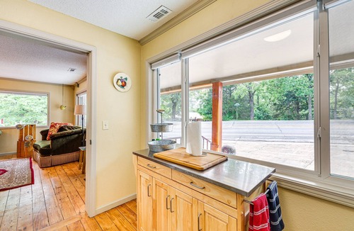 Eureka Springs Historic District House | Eureka Springs Rental - Walk to Downtown!