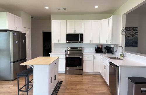 Gunter House | Event Ready Home for Large Groups with Game Room