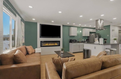University Area House | Everdream - Peaceful 3 Bedroom 1 Bathroom