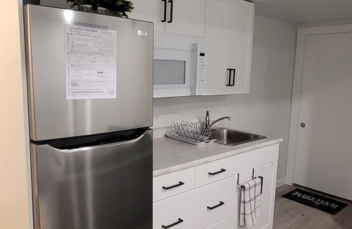 Winnipeg House | EXCLUSIVE 2-BED PRIVATE COZY BASEMENT