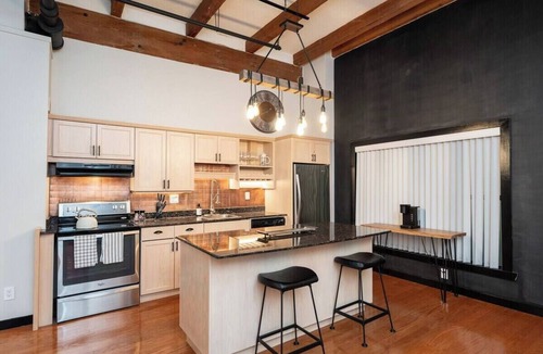 Exchange District Condo | Exclusive Executive Exchange District Condo | 2 Bed | 2 Bath |