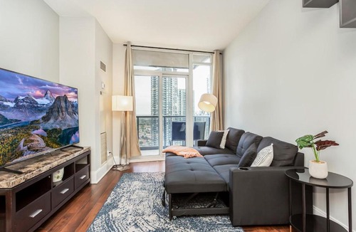 Downtown Mississauga Apartment | Executive 2BR 2BATH Condo with Lakeview Steps from SQ1