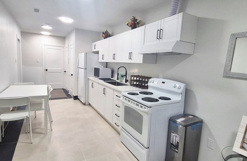 Birch Cliff Heights House | Executive 2BR Walkout Suite | BirchCliff | Scarborough | Toronto