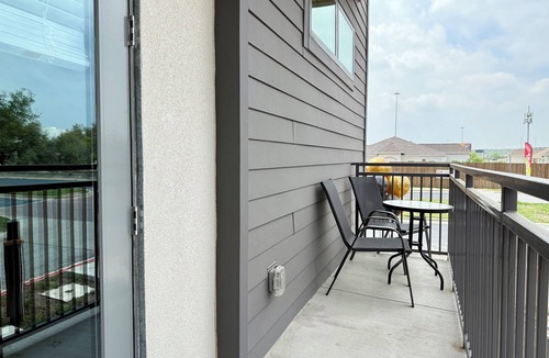 North Burnet Apartment | Executive Comfort – Ideal for Business Travel or Extended Stays