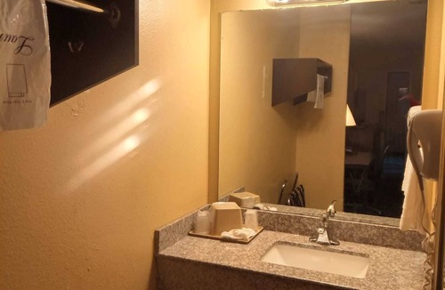 Amarillo Hotel | Executive Inn
