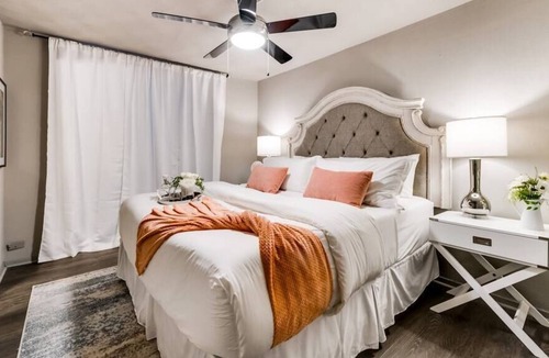Old East Dallas Apartment | Executive, Resort Style Living in Center of Dallas