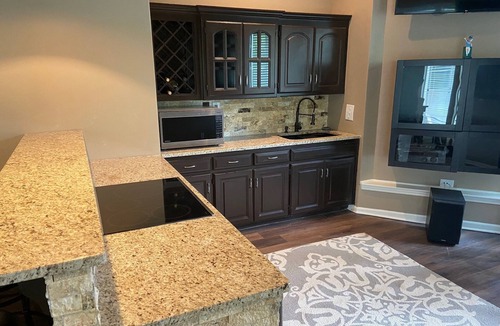 Shawnee Apartment | Executive Suite Apartment with Private Keyless Entrance. Enjoy Upscale Amenities
