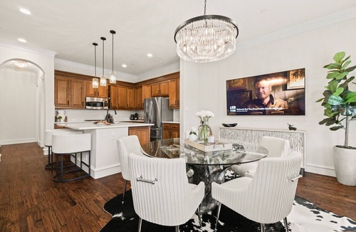 Legacy Park House | Executive Townhome in Legacy District Plano & Frisco Welcoming MAJOR INTERNATIONAL SPORTING EVENT Guests!