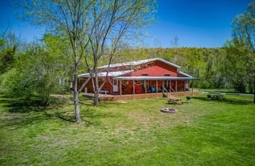 Norfork House | Expedition Suite, Gatherings, River view, Wade-in access
