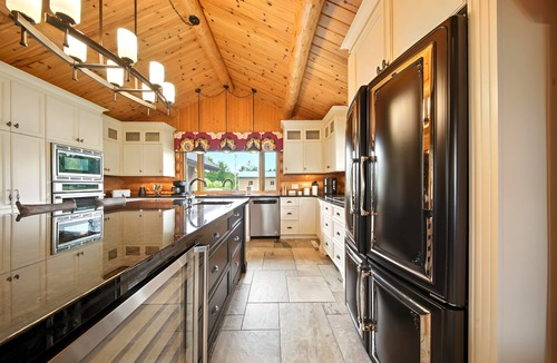 Saint-Rene Ski Chalet | Experience the Chasse-Gardée at L'Imperial