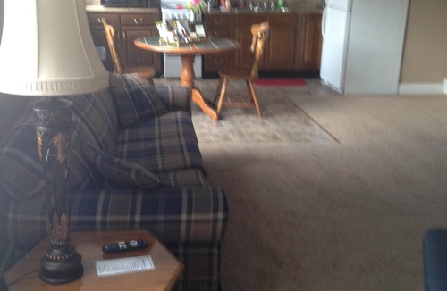 Iola Apartment | Experience The Lofts – Amazing View, Modern Comforts, Historical Charm!