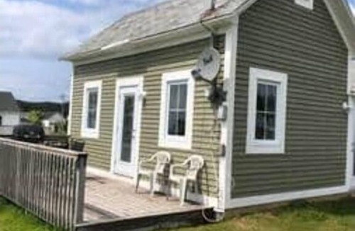 Twillingate Cottage | Experience Tranquility: Cricket Field Offers Charming Retreat in Twillingatate
