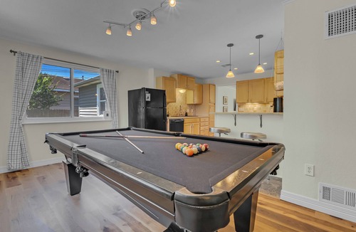 Fair Heights House | Expo Luxe Basecamp- Hot Tub, Fire Pit, Pool Table