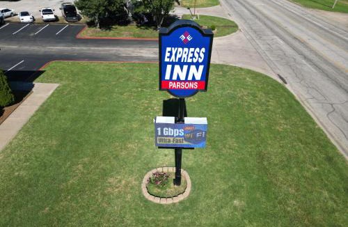 Parsons Hotel | Express Inn Parsons