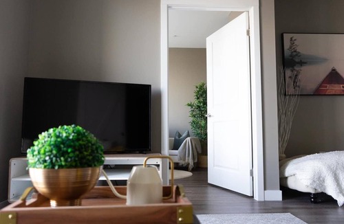 Kitchener Condo | Exquisite 2 Bedrooms /2 Bathrooms Condos