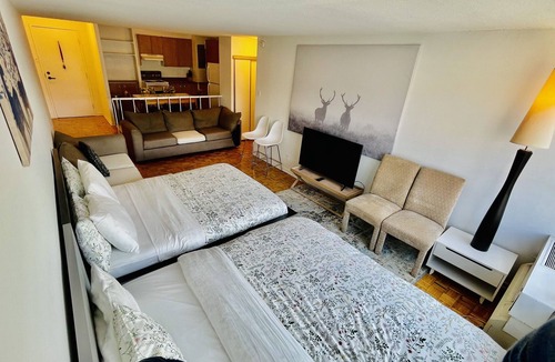 Shaughnessy Village Apartment | Exquisite spacious apartment downtown Montreal