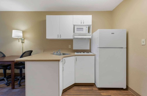 Dallas Hotel | Extended Stay America Select Suites Dallas Farmers Branch