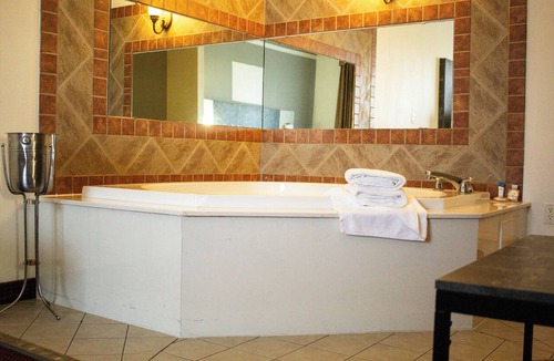 Cleburne Hotel | FairBridge Inn & Suites Cleburne