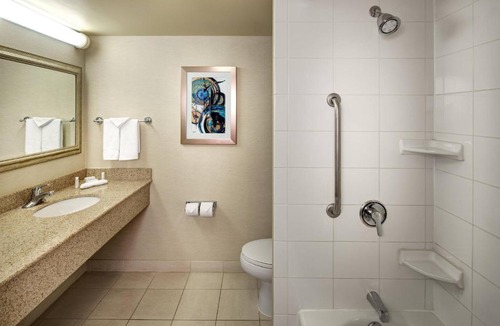 Steeles Industrial Hotel | Fairfield Inn & Suites by Marriott Toronto Brampton
