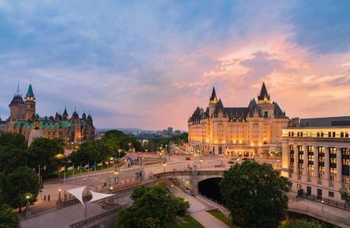 Byward Market - Parliament Hill Hotel | Fairmont Chateau Laurier