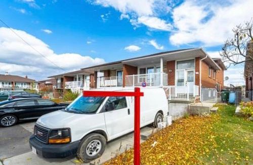 Humber Summit Apartment | Family - Friendly Space